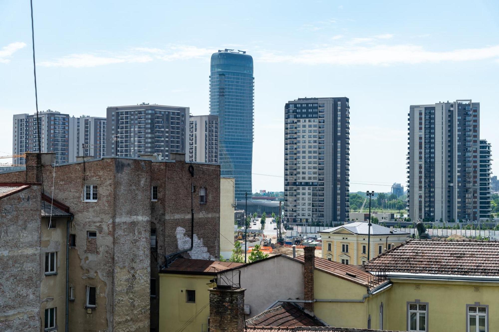Apartment Center
