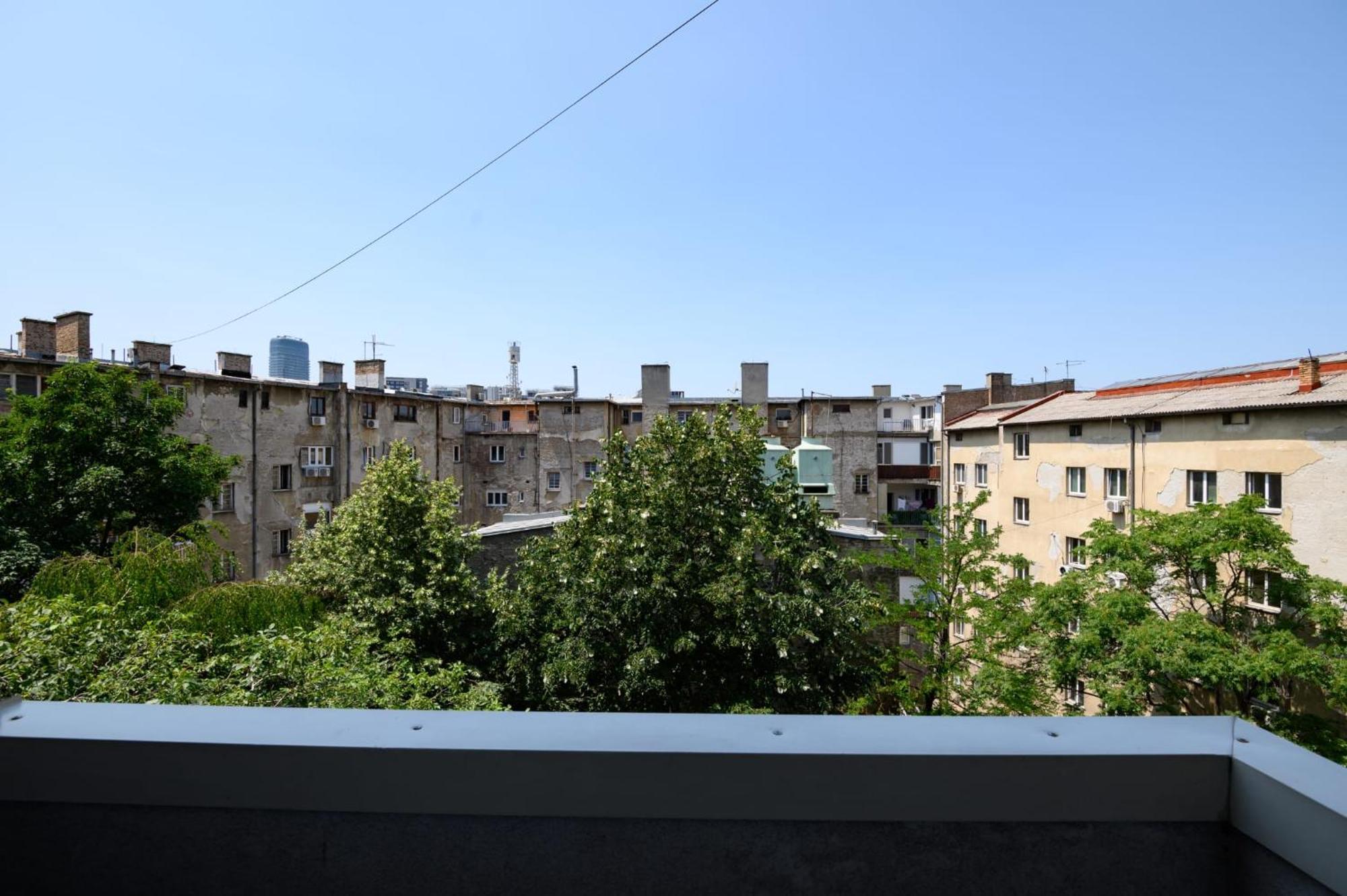 Apartment Center *